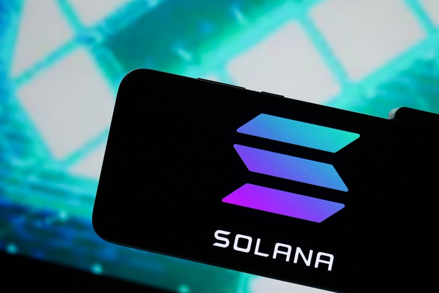 21Shares filed an 8-K on July 27 disclosing staking activity inside its Solana ETF — the first such disclosure from a U.S.-listed fund in this product class (Image: Shutterstock)