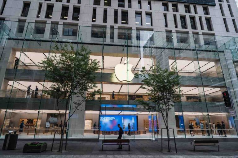 Apple earnings demolished every prediction