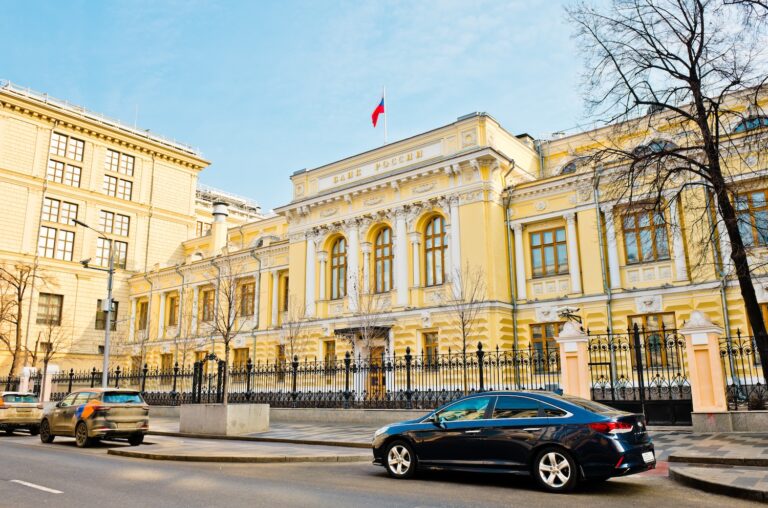 Russia’s Crypto Approval Locks in Bitcoin and Ethereum, and One Stablecoin