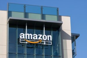 Amazon lifted its 2026 capital spending plan to $220 billion even after free cash flow turned negative. (Image: Shutterstock)