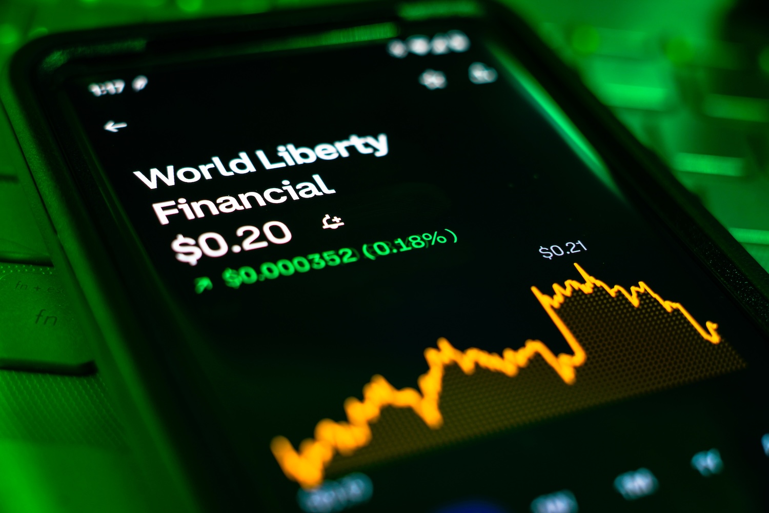 World Liberty Financial secures preliminary OCC approval for a USD1 stablecoin trust bank. (Image: Shutterstock)
