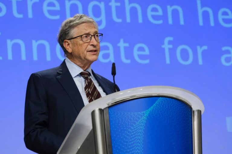 Bill Gates Warns of Billion-Death AI Risk, Urges Government Oversight