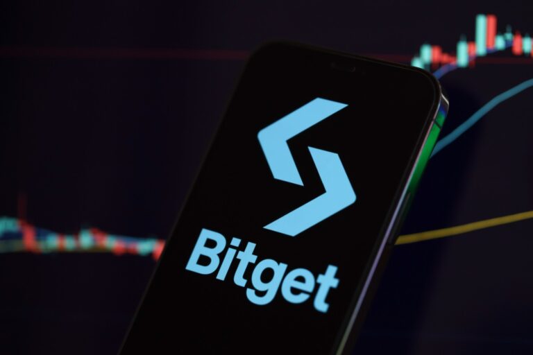 Bitget confirmed a $351.6 million hot wallet breach on Sept. 24 and suspended withdrawals. Cold wallets were untouched, Chief Executive Gracy Chen said